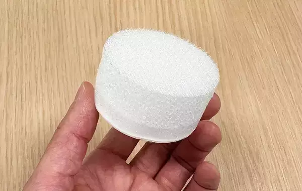 「スリコで見つけたスポンジが「画期的でみんなに紹介したい」　キッチン・風呂場・洗面台で大活躍！」の画像