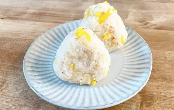 「たくあん＆かつお節に合わせたのは…　リピ確定！我が家の人気おにぎりレシピ」の画像