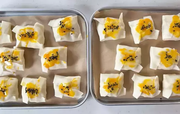 「フォークで潰したサツマイモを…？　余った食材を使った意外なレシピ」の画像