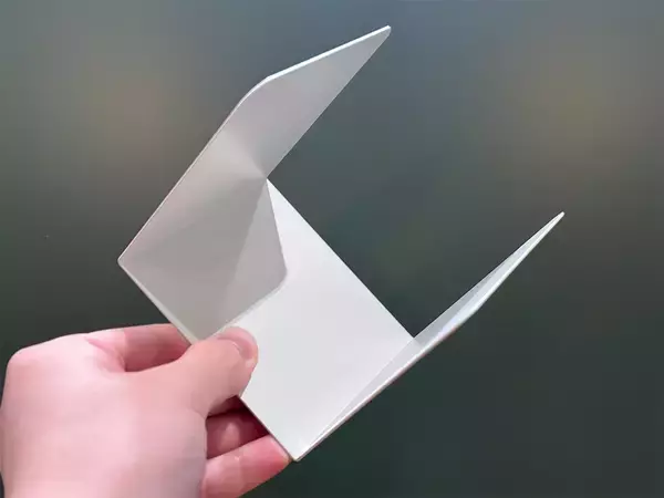 セリアで買った『ブックスタンドU型』　じゃない使い方で「一気に収納量が増えた！」