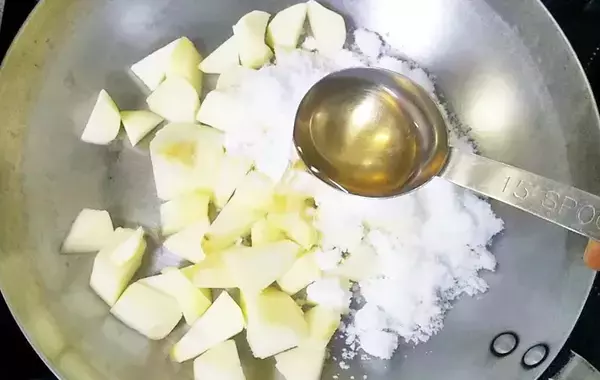 「これ作るためにリンゴ買う！　スーパーが教える『リンゴのおやつ』に子供絶賛【秋レシピ】」の画像