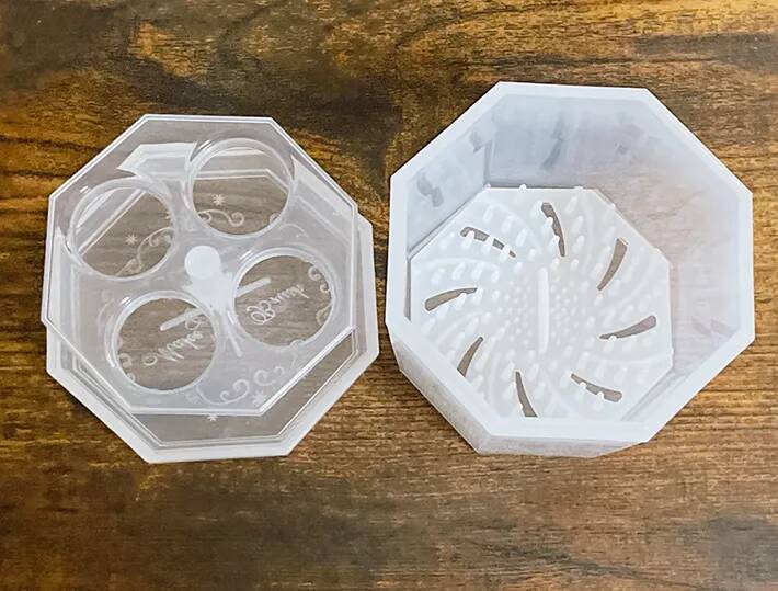 「ゾッとした…」　ダイソーで見つけた『専用アイテム』で、メイクブラシを洗うと？