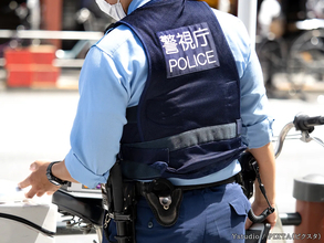 暴れる酔っ払いをパトカーで連行　車内の珍事件に「笑うの我慢した」「地獄の時間」