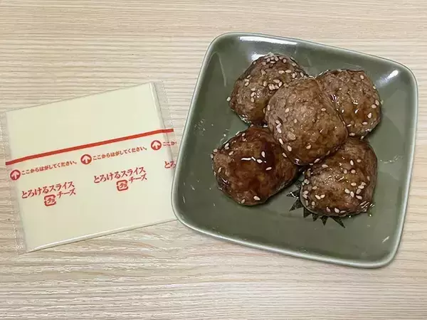 「肉団子にチーズをかぶせるだけ　かわいいはずの『ハロウィンおかず』が想像より怖い見た目に…」の画像