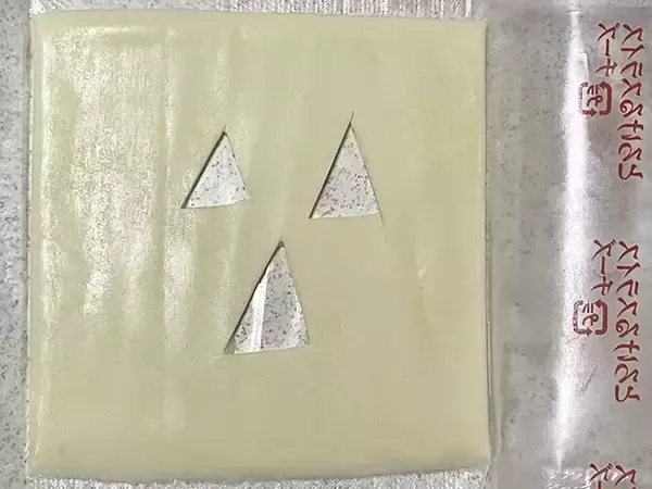 「肉団子にチーズをかぶせるだけ　かわいいはずの『ハロウィンおかず』が想像より怖い見た目に…」の画像