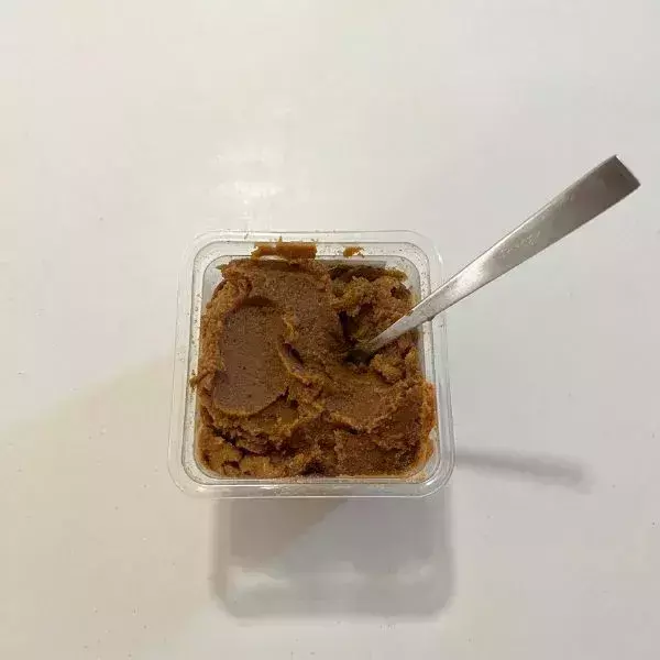 「400gの『味噌パック』に詰め込んだのは？　生まれた発明品に「考えつかなかった！」」の画像