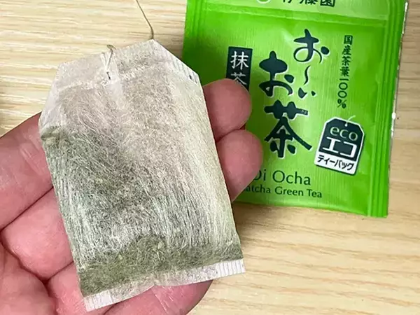 お茶漬け、ではなく『炊き込みご飯』！　緑茶を炊飯器に入れてみると…