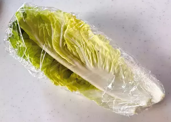 「白菜の上にのせて巻いたのは…スープを飲み干したくなる『白菜ロール』」の画像