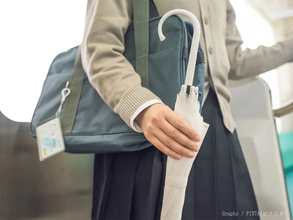 その行動、ちょっと待って！　雨の日の防犯チェックリスト【元警察官が解説】