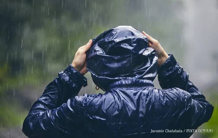 その行動、ちょっと待って！　雨の日の防犯チェックリスト【元警察官が解説】