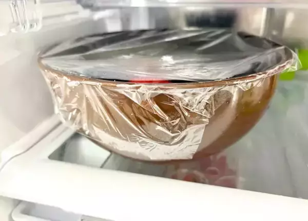 「材料たった3つだけ！　トマトと大葉の一品に「実は超簡単」「夫が大絶賛」」の画像