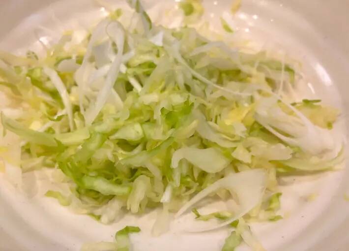 この手があった！粉を使わない『お好み焼き風』　油揚げに具材を詰めて