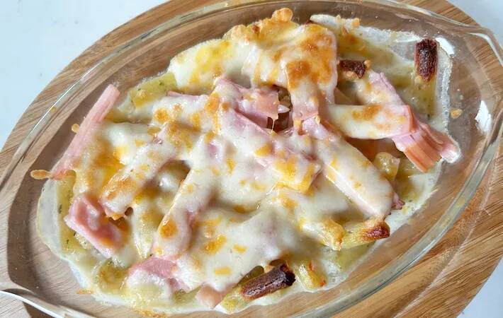 自宅で作る簡単グラタン　材料は牛乳、ハム、チーズ、そして…？