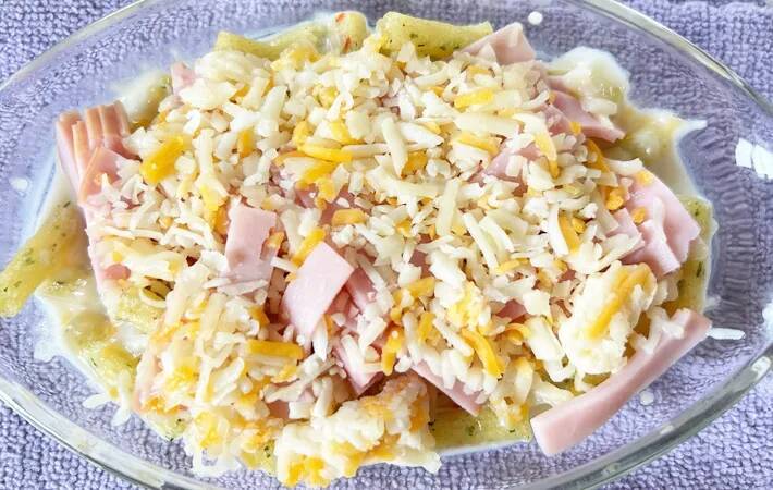自宅で作る簡単グラタン　材料は牛乳、ハム、チーズ、そして…？
