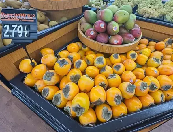 「大きさも味も全然違う！　アメリカのスーパーで見つけた、日本の秋の味覚を食べてみると？」の画像