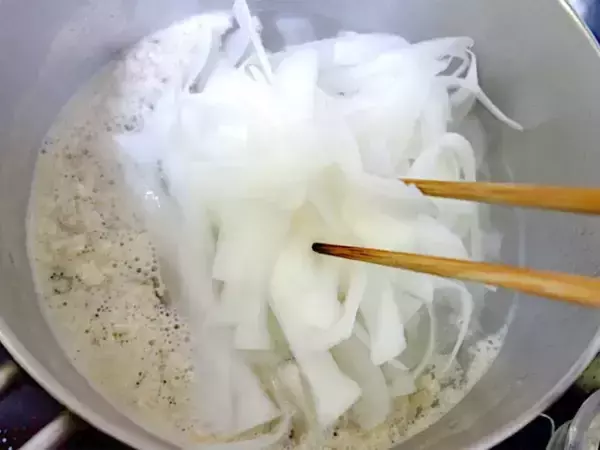 その手があったか！大根をピーラーでひらひらにして…　家族が喜ぶ一品が完成【大根レシピ】