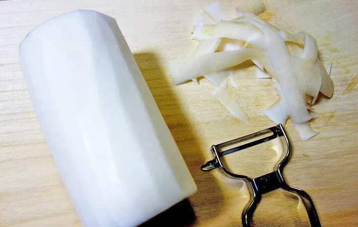 その手があったか！大根をピーラーでひらひらにして…　家族が喜ぶ一品が完成【大根レシピ】