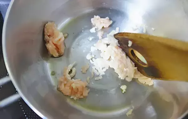 「その手があったか！大根をピーラーでひらひらにして…　家族が喜ぶ一品が完成【大根レシピ】」の画像