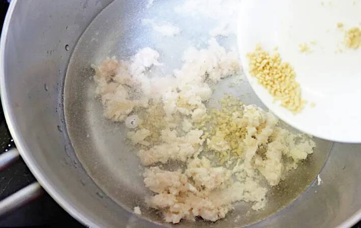 その手があったか！大根をピーラーでひらひらにして…　家族が喜ぶ一品が完成【大根レシピ】