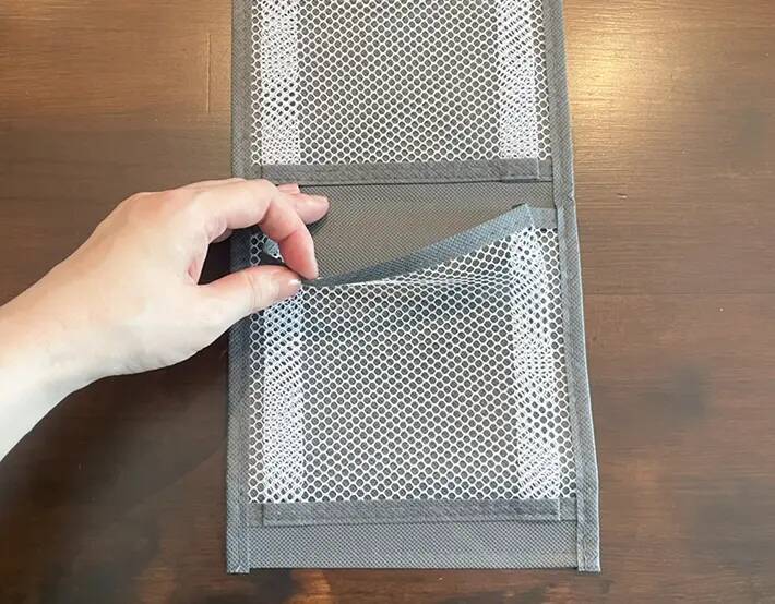 パタパタ畳んでバッグに入れて！　110円の収納アイテムを旅行で使ってみると「取り出しやすい」「身支度が快適に」