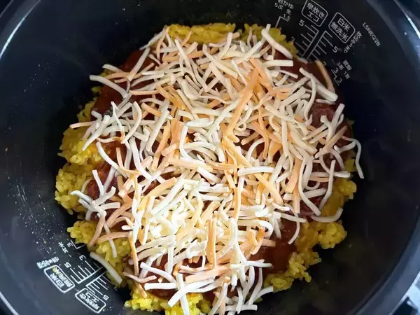 炊き上がったご飯に『1袋』をぶっかけて…手間をかけていないのに「店で食べるやつ」
