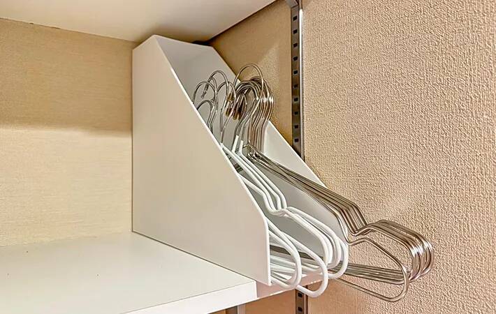 330円のファイルスタンド活用！　置くだけでキッチンが整って「ストレスフリー」【DAISO】