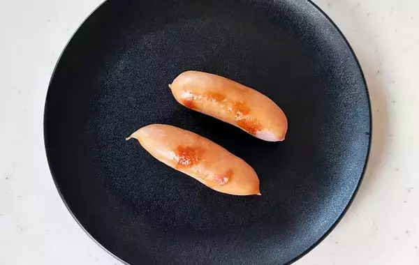 「ウインナーを入れて巻くと…？　玉子焼きの断面に「明日も作って！」」の画像