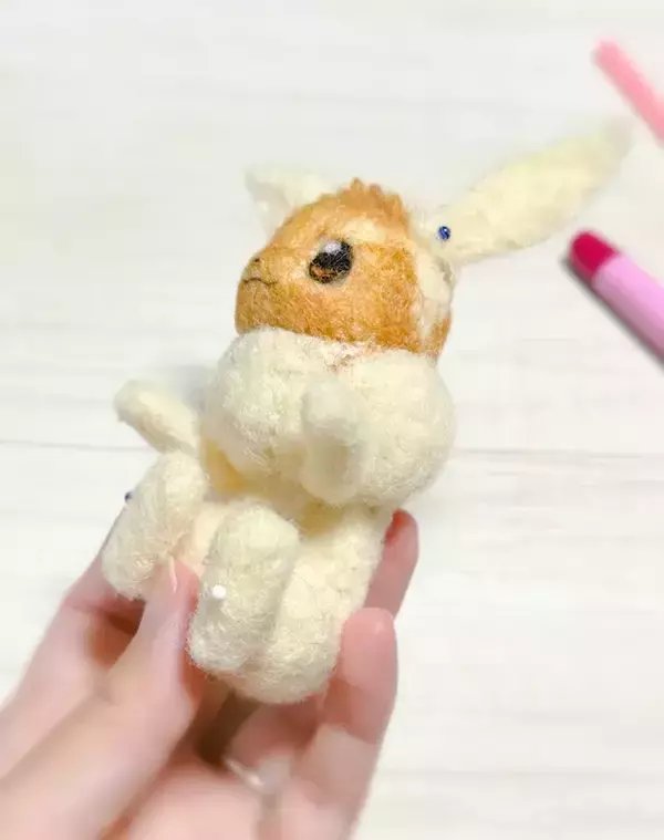 「「え、本物？」　記念日に作った『イーブイ』の手芸品に「生きてるみたい…」」の画像