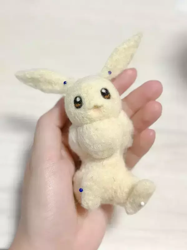 「「え、本物？」　記念日に作った『イーブイ』の手芸品に「生きてるみたい…」」の画像