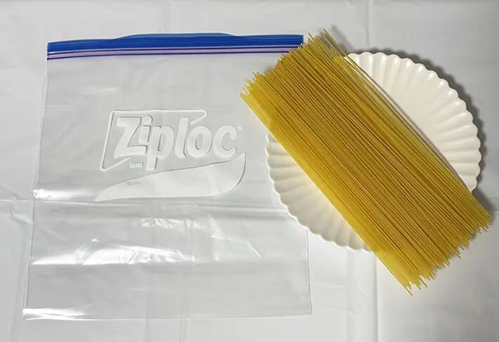 パスタを2時間水に浸けて放置！　できたものに「食感が変わった」「これからもやる」