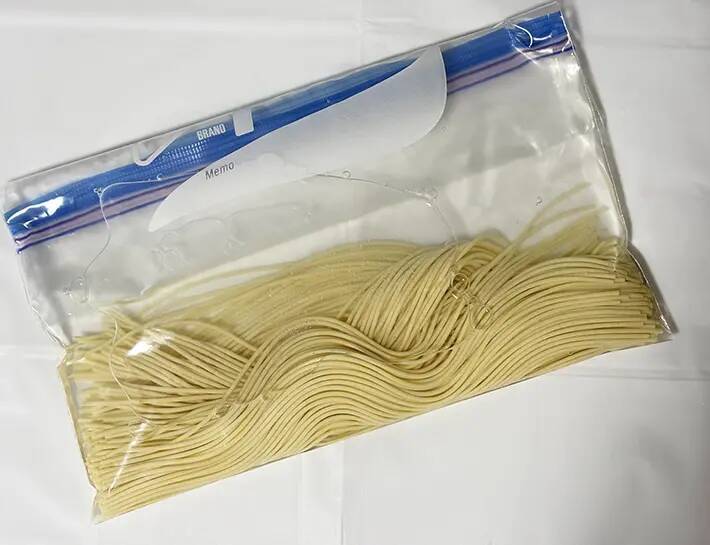 パスタを2時間水に浸けて放置！　できたものに「食感が変わった」「これからもやる」