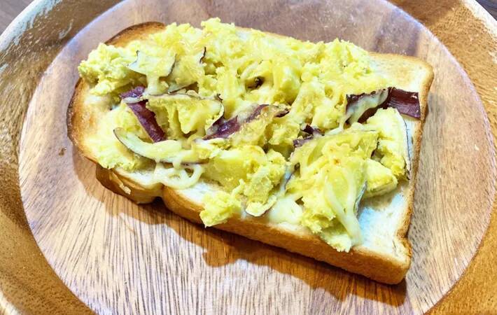 食パンが化けた！　バターを塗らない食べ方に「うまい！」「忙しい朝にピッタリ」