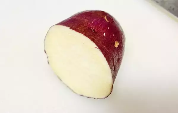 「食パンが化けた！　バターを塗らない食べ方に「うまい！」「忙しい朝にピッタリ」」の画像