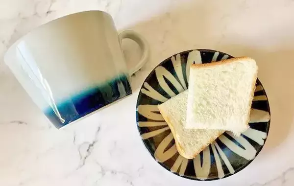 「食パンあったら作ってみて！　カップ1つで完成する絶品スープが画期的【時短レシピ】」の画像