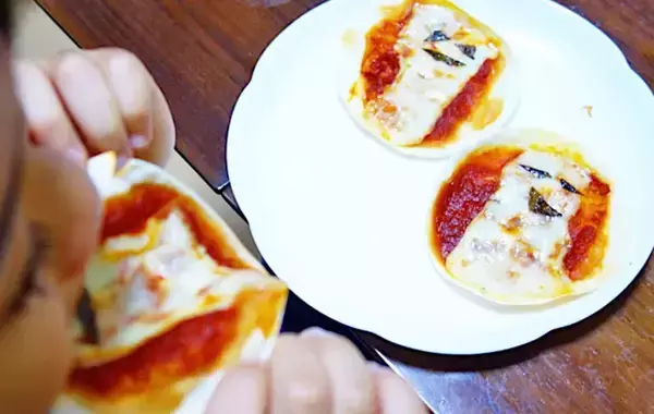 「餃子の皮が化けた！　意外な食べ方に「子供がおかわり」「簡単！」【おやつレシピ】」の画像