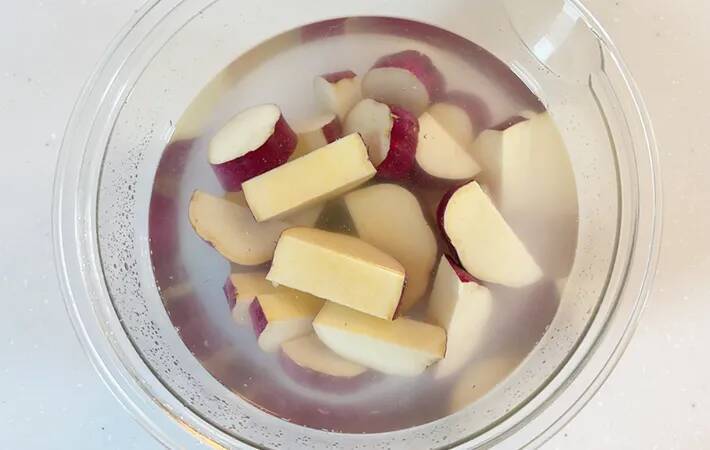 サツマイモの一皿に「明日も食べたい！」　5分レンチンした後に？
