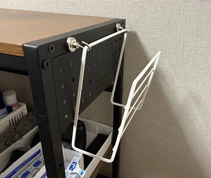 ディッシュラックに結束バンドを通して…　活用法に「一気に収納スペースが増えた」
