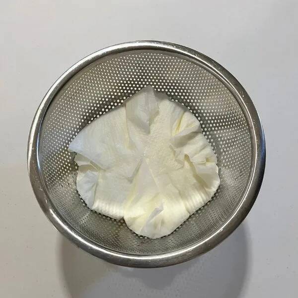 ヨーグルトに『塩こうじ』を混ぜると？　一晩置いた結果に「ビックリ」「早速試す」