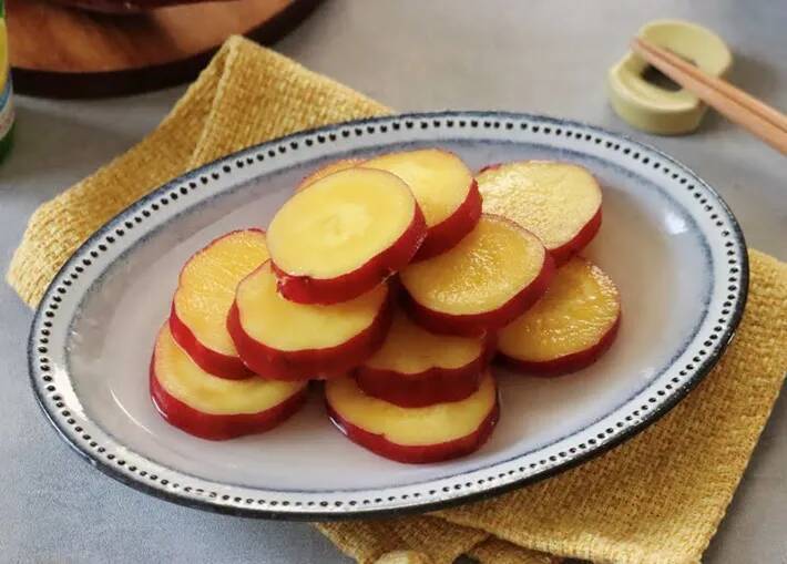 煮込んだサツマイモに加えたのは…？　企業が勧める人気調味料の活用法