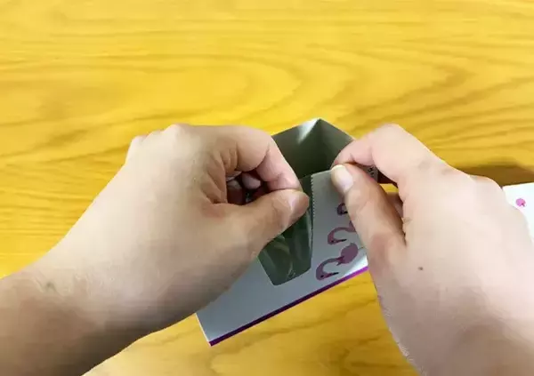 「【活用法】空のティッシュ箱をカットして…　できたものに「エコでお得！」」の画像