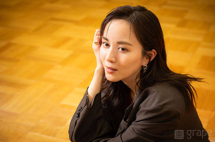 比嘉愛未「私にとって『ハッピーなハプニング』」　デビュー20年目の現在地を語る【インタビュー】