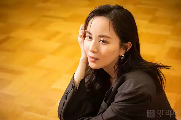 「比嘉愛未「私にとって『ハッピーなハプニング』」　デビュー20年目の現在地を語る【インタビュー】」の画像