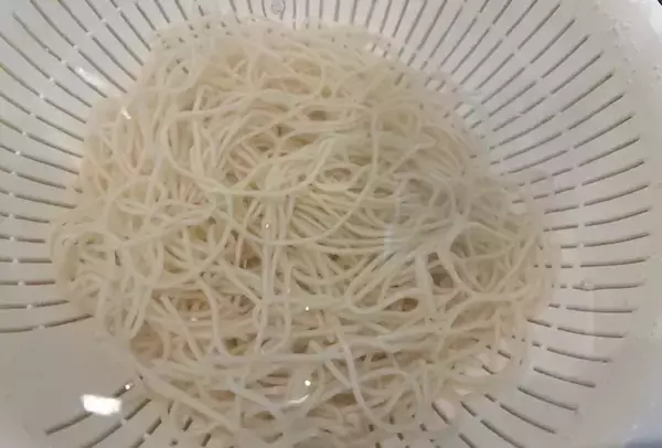 「そうめんのつゆに『小さじ１杯ずつ』　コクと刺激を加えたアレンジに「定番にしたい」」の画像
