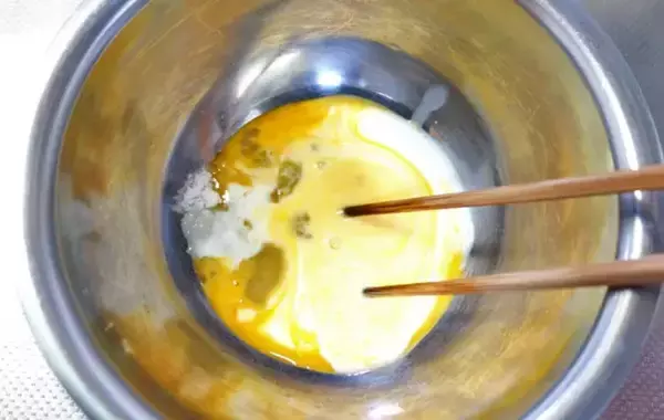 「これ作るために余らせたい！　伊達巻をフライパンで焼くと…？」の画像