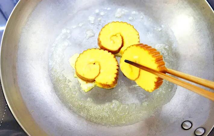 これ作るために余らせたい！　伊達巻をフライパンで焼くと…？