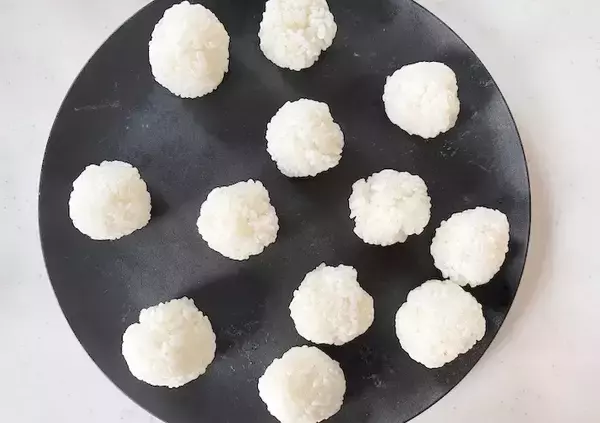 「フライパンは使いません！　たこ焼き器で作る絶品おかずに「子供がパクパク」「無言で完食」」の画像