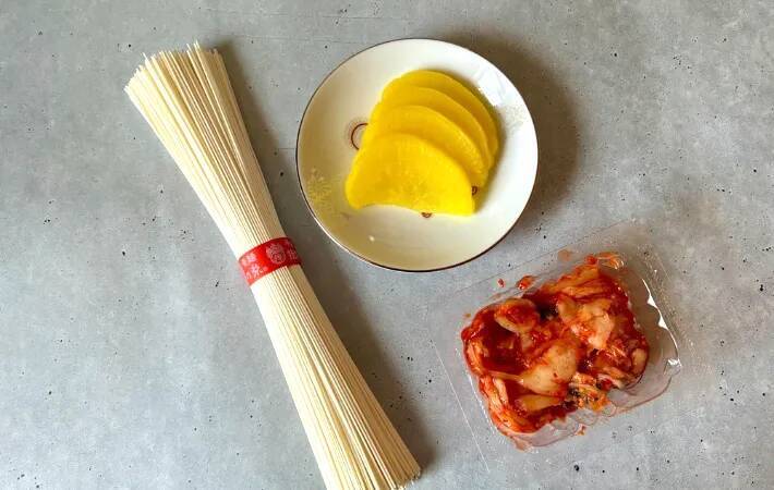 そうめんに使ったのは、めんつゆと？　意外な食べ方に「家族から好評！」