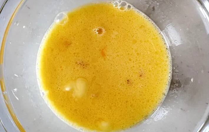 ライスペーパーを卵液に浸して…　できた簡単おやつに「モチモチで最高！」