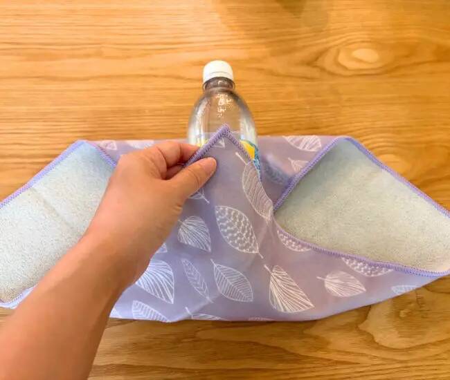 ペットボトルの結露でバッグの中がびしょ濡れ…　救ったのは『お弁当グッズ』だった！