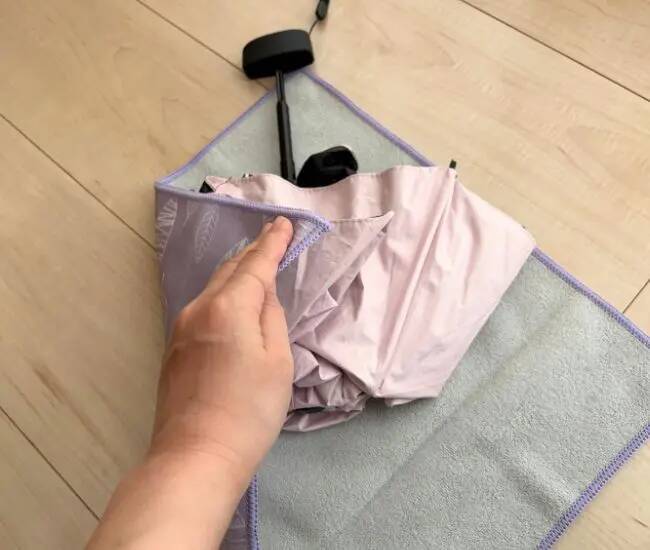 ペットボトルの結露でバッグの中がびしょ濡れ…　救ったのは『お弁当グッズ』だった！